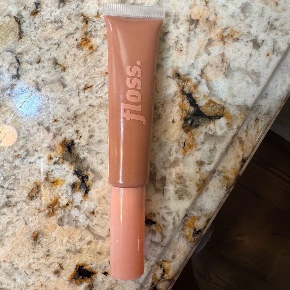 Floss My New Favourite Lip Gloss